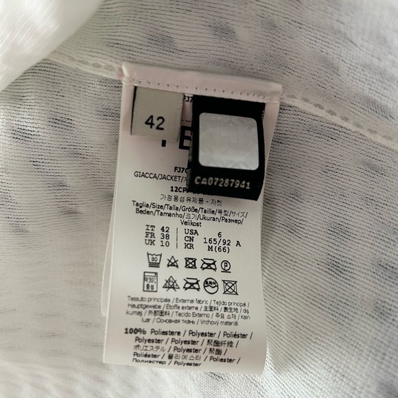 Fendi Textured White and Black Cardigan/jacket - Picture 7 of 7